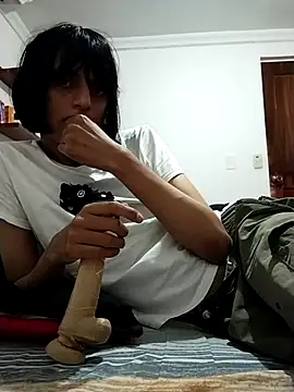 Snapshot of sophiasleepy1 chatting on 4, 12, 2025 sophiasleepy1 online show from 4, 12, 2025