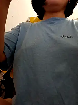 Snapshot of Mina-02 chatting on 27, 10, 2025 Mina-02 online show from 27, 10, 2025