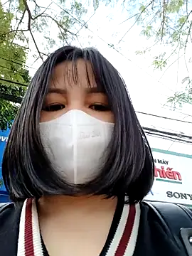 Snapshot of Mina-02 chatting on 18, 12, 2025 Mina-02 online show from 18, 12, 2025