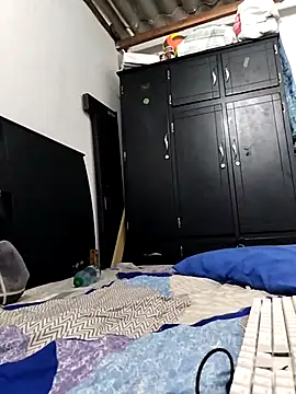 Snapshot of LyliaWood chatting on 26, 10, 2025 LyliaWood online show from 26, 10, 2025