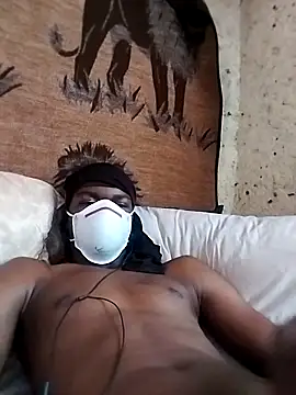 Snapshot of loVbRo1 chatting on 27, 10, 2025 loVbRo1 online show from 27, 10, 2025