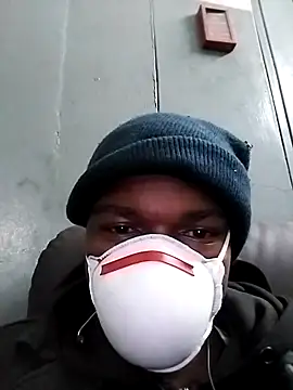 Snapshot of loVbRo1 chatting on 17, 11, 2025 loVbRo1 online show from 17, 11, 2025