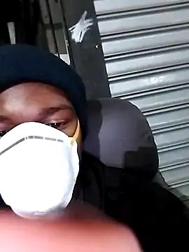 Snapshot of loVbRo1 chatting on 18, 11, 2025 loVbRo1 online show from 18, 11, 2025