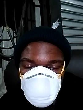 Snapshot of loVbRo1 chatting on 21, 11, 2025 loVbRo1 online show from 21, 11, 2025