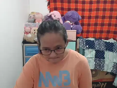 Snapshot of Kinkybela2025 chatting on 2, 11, 2025 Kinkybela2025 online show from 2, 11, 2025