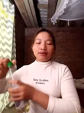 Snapshot of sowbibi chatting on 11, 11, 2025 sowbibi online show from 11, 11, 2025