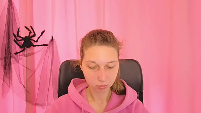 CuteEllii online show from 4, 11, 2025