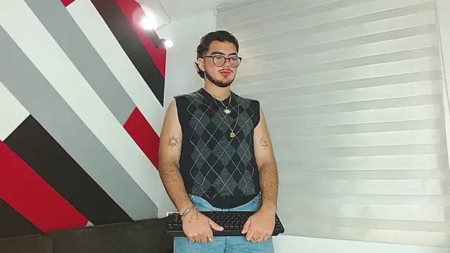 Zac Golden online show from 7, 2, 2026