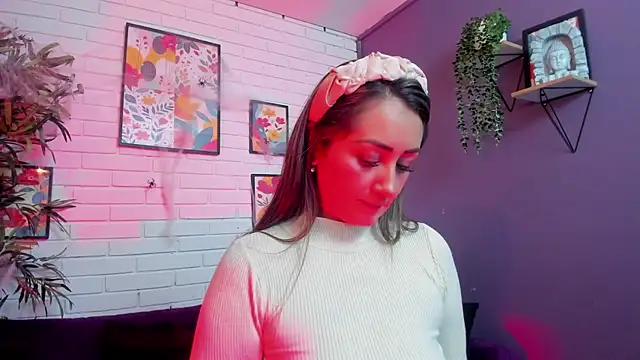 Snapshot of Sofia__Stk chatting on 6, 11, 2025 Sofia Stk online show from 6, 11, 2025