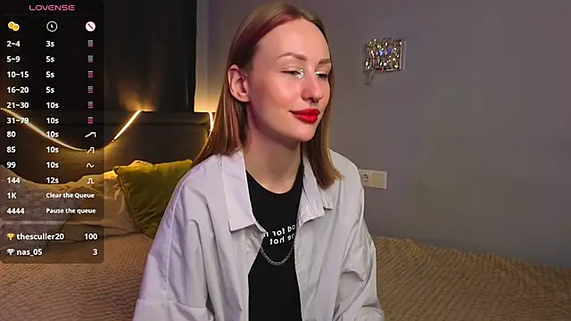 Snapshot of ZolaDickmann chatting on 30, 10, 2025 ZolaDickmann online show from 30, 10, 2025