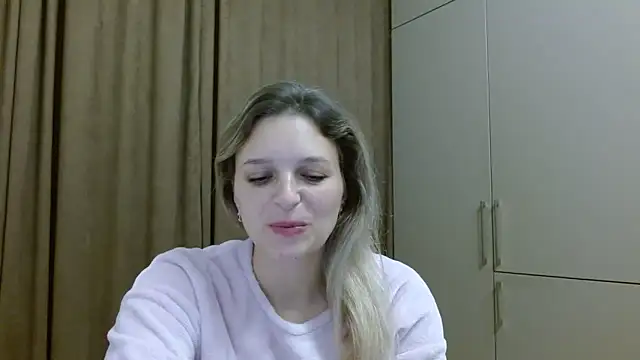 ElisSky301 online show from 10, 11, 2025