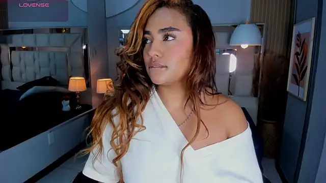 Snapshot of AnguelJones chatting on 30, 10, 2025 AnguelJones online show from 30, 10, 2025