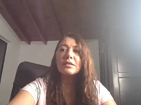 headerkika online show from 8, 11, 2025