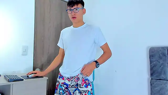 Nicolas Torres  online show from 8, 11, 2025