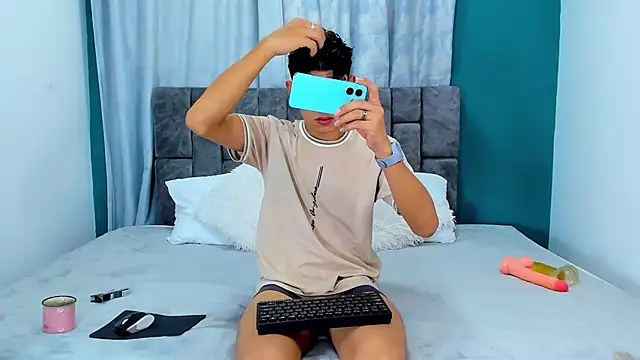 Nicolas Torres  online show from 27, 11, 2025