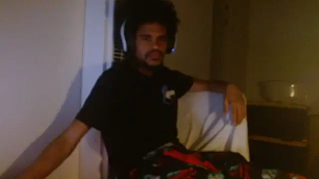 Mrmakeherwet Tez online show from 25, 11, 2025