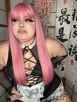 Snapshot of yum3doll chatting on 12, 11, 2025 yum3doll online show from 12, 11, 2025