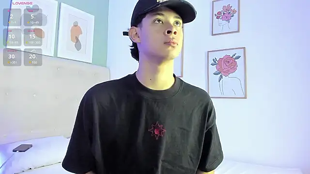 ApoloRicci online show from 3, 2, 2026