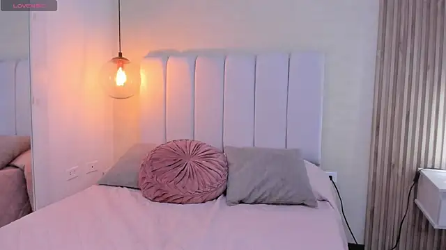 Scarletgod online show from 16, 4, 2026