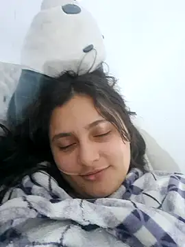 Layla Latina online show from 2, 11, 2025