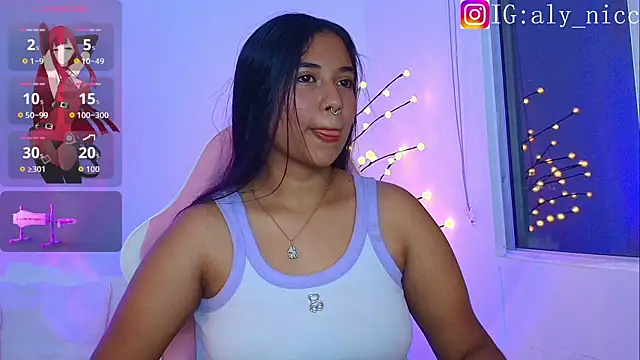 Snapshot of aly_nicols chatting on 21, 10, 2025 aly nicols online show from 21, 10, 2025