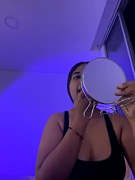 Snapshot of aly_nicols chatting on 20, 11, 2025 aly nicols online show from 20, 11, 2025