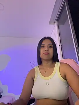 Snapshot of aly_nicols chatting on 3, 12, 2025 aly nicols online show from 3, 12, 2025