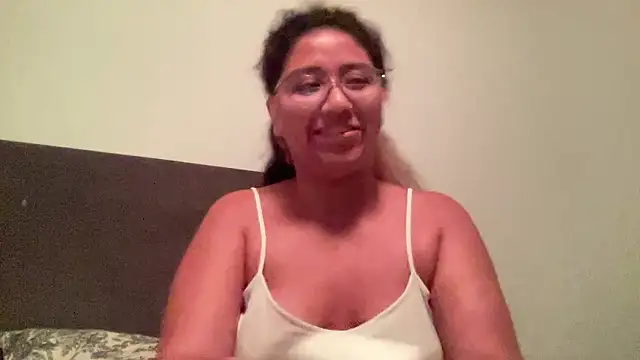 Snapshot of Kmiii21 chatting on 14, 1, 2026 Kmiii21 online show from 14, 1, 2026