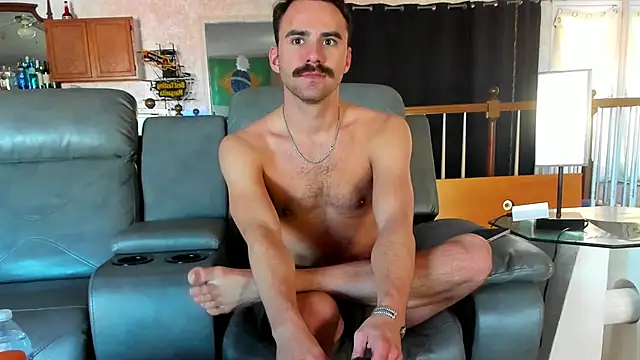 Snapshot of bobbyatx chatting on 17, 12, 2025 bobbyatx online show from 17, 12, 2025