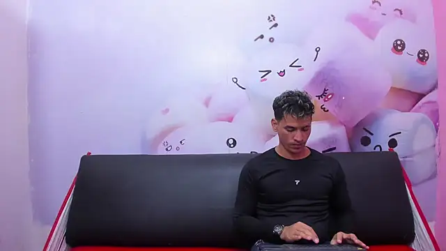 Latino boys online show from 23, 10, 2025