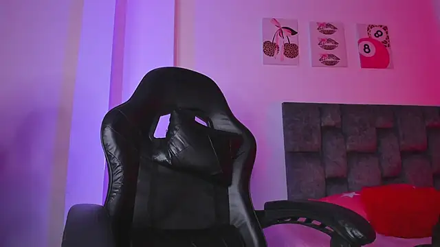 kittymonroe1 online show from 18, 5, 2026