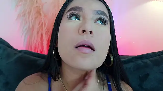 mia roux1 online show from 17, 4, 2026