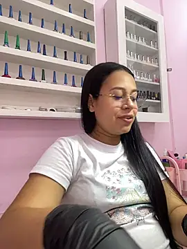 Snapshot of PaulaCruz01 chatting on 4, 11, 2025 PaulaCruz01 online show from 4, 11, 2025