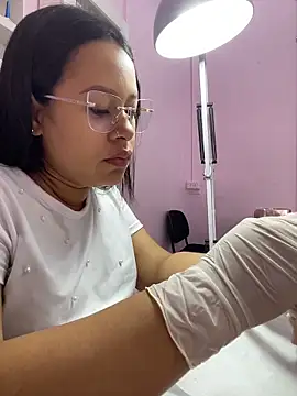 PaulaCruz01 online show from 4, 2, 2026