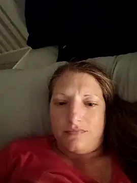 Snapshot of creamylittlecupcake chatting on 3, 11, 2025 creamylittlecupcake online show from 3, 11, 2025