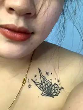 helo-kitty online show from 24, 11, 2025