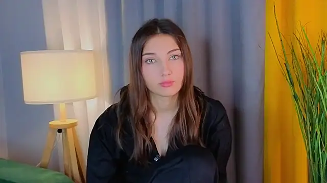 Snapshot of KateCahee chatting on 14, 11, 2025 KateCahee online show from 14, 11, 2025