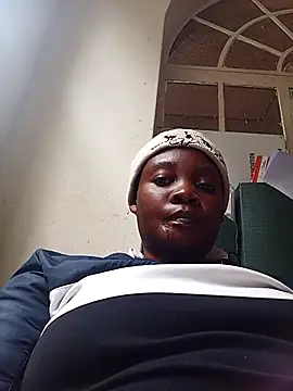 Snapshot of blackbeautyxx92 chatting on 11, 11, 2025 blackbeautyxx92 online show from 11, 11, 2025