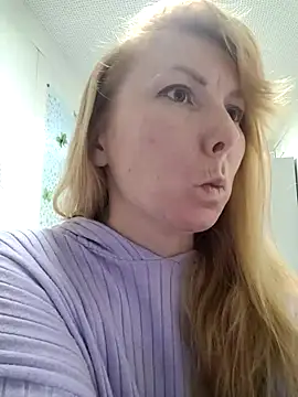 Snapshot of JeniJansi chatting on 27, 10, 2025 JeniJansi online show from 27, 10, 2025