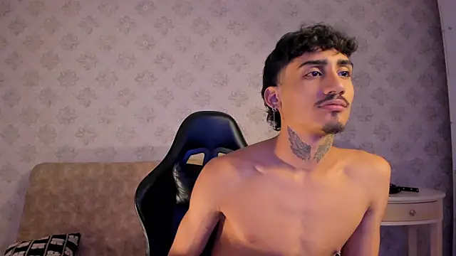 Snapshot of Mr_Strike chatting on 15, 11, 2025 Mr Strike online show from 15, 11, 2025