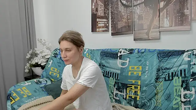 Snapshot of Tenderly_Sophie chatting on 7, 11, 2025 Tenderly Sophie online show from 7, 11, 2025