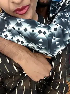 Snapshot of CoupleShow_432 chatting on 1, 2, 2026 CoupleShow 432 online show from 1, 2, 2026