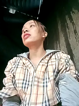 Karin-n online show from 4, 11, 2025