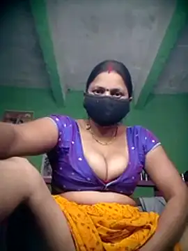 Snapshot of QRESABABY chatting on 10, 11, 2025 QRESABABY online show from 10, 11, 2025