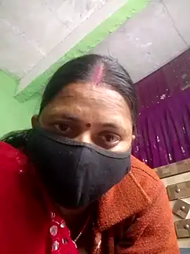 Snapshot of QRESABABY chatting on 4, 12, 2025 QRESABABY online show from 4, 12, 2025