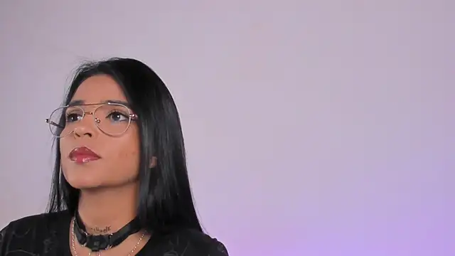 Snapshot of Sophie_Duarte chatting on 28, 4, 2026 Sophie Duarte online show from 28, 4, 2026