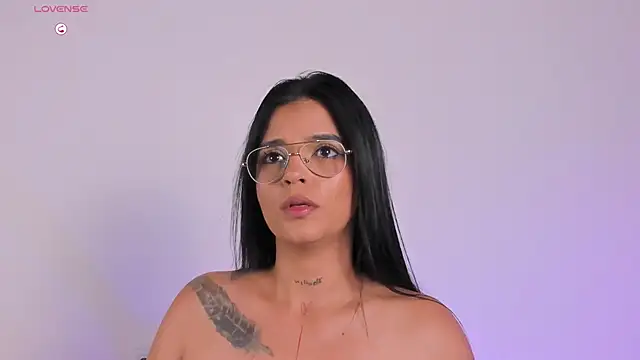 Snapshot of Sophie_Duarte chatting on 18, 5, 2026 Sophie Duarte online show from 18, 5, 2026