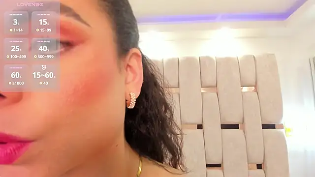 Snapshot of agatha_mendoza_ chatting on 29, 10, 2025 agatha mendoza online show from 29, 10, 2025