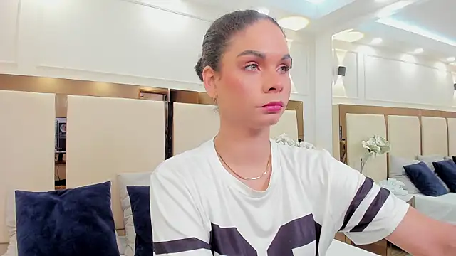 Snapshot of agatha_mendoza_ chatting on 12, 11, 2025 agatha mendoza online show from 12, 11, 2025