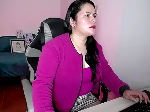 Snapshot of jenny__666 chatting on 29, 10, 2025 jenny  666 online show from 29, 10, 2025